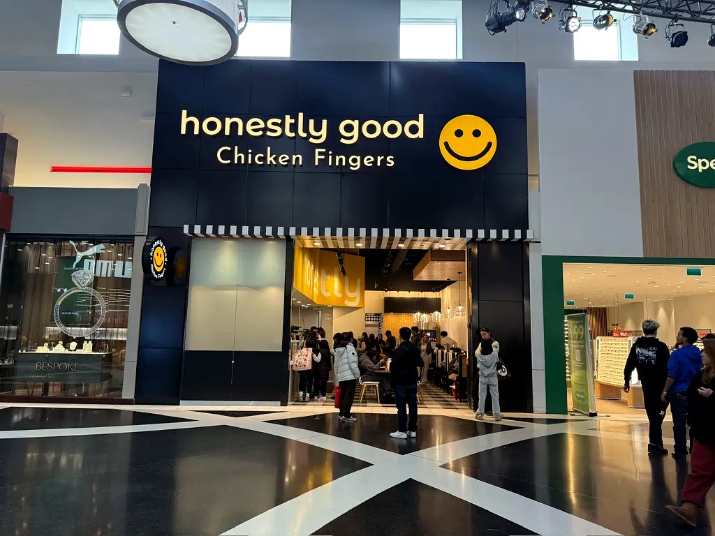 The Honestly Good Chicken Fingers storefront inside Vaughan Mills